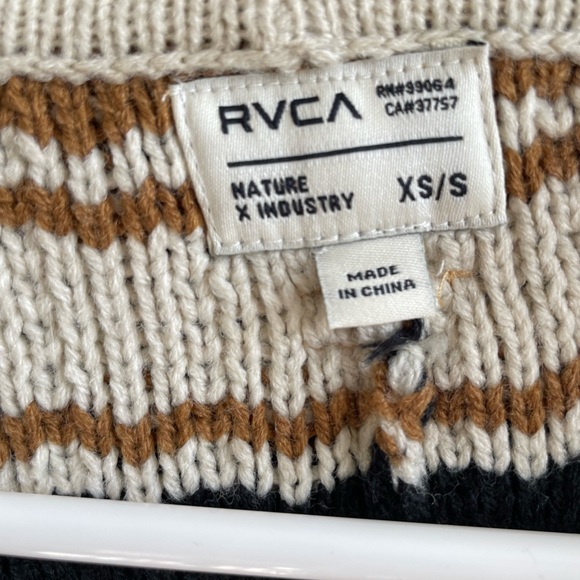 RVCA Turkic Poncho Sweater in Black Stripe size xs/s - Picture 2 of 8